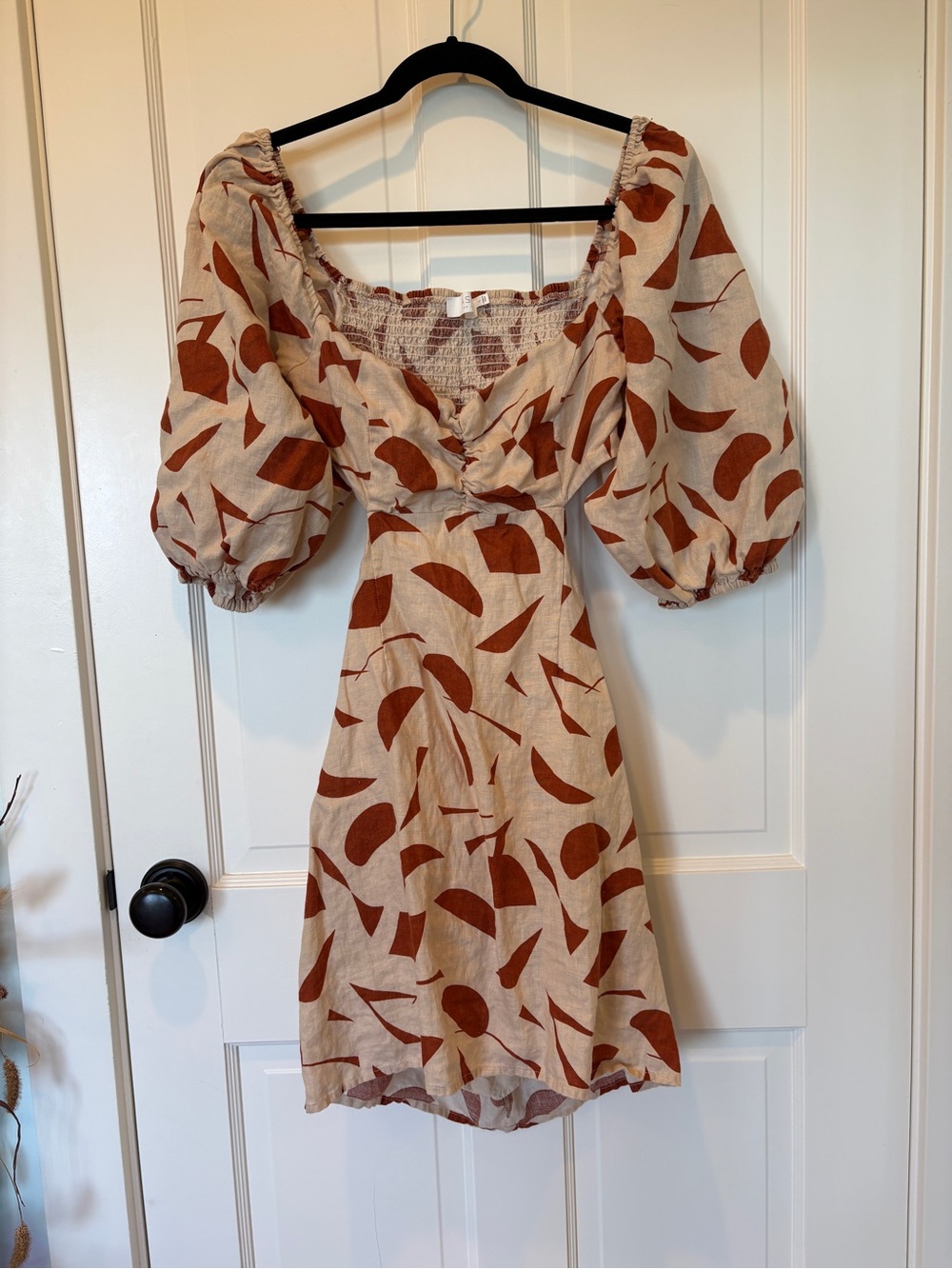 ASTR the Label Heather Puff-Sleeve Cut out Mini Dress